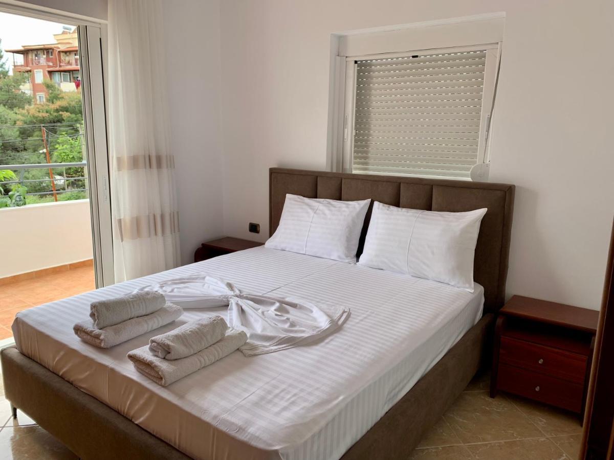 Bardhi Apts Sarande Exterior photo